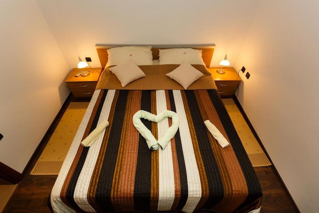 קרק Premium Apartment Near Center And Beach With Parking מראה חיצוני תמונה