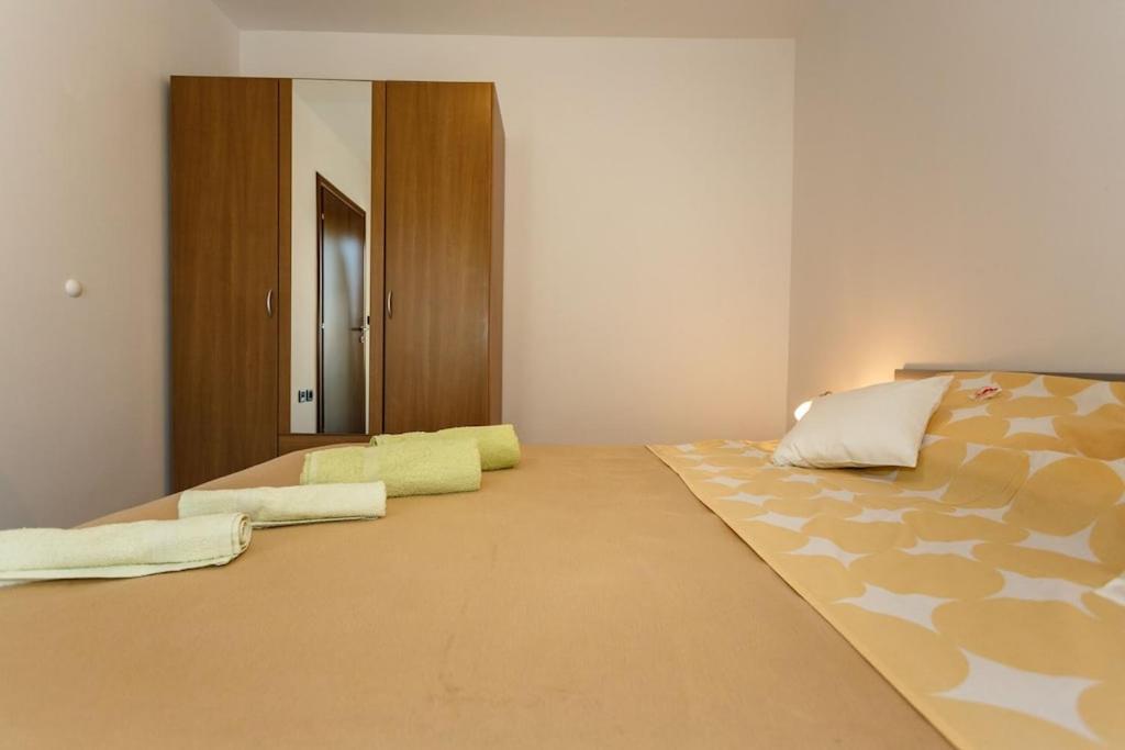 קרק Premium Apartment Near Center And Beach With Parking מראה חיצוני תמונה